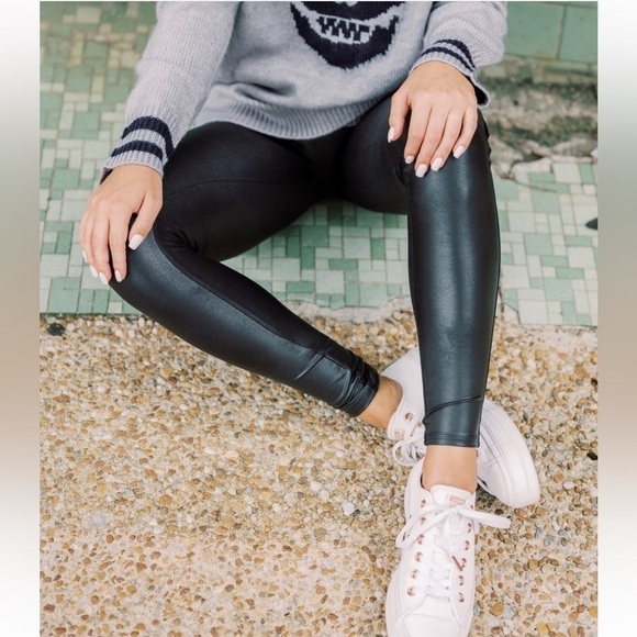 Spanx Faux Leather Leggings in Black, Women's Small - Picture 2 of 13